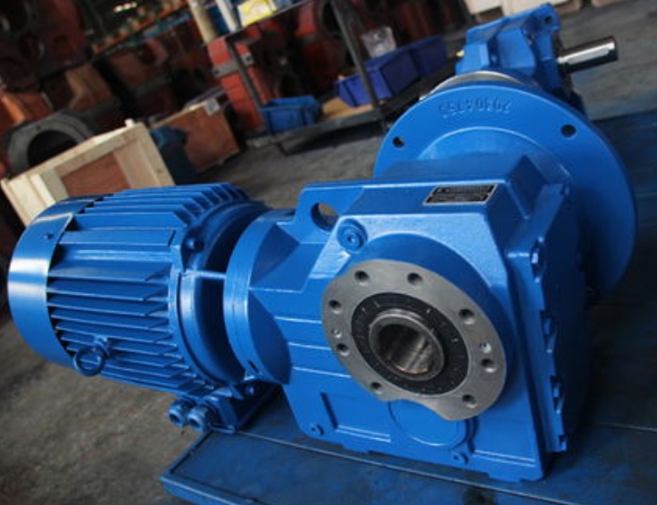 Industrial Marvels: Advantages and Applications of Gear Reducers