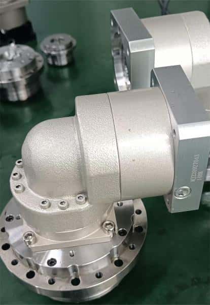 Dual and single support in planetary reducer